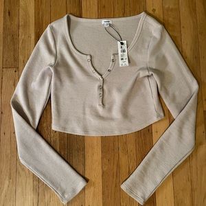 NWT Garage Cropped Long sleeve Henley